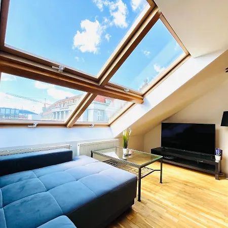 Free Parking- Cozy In Historical Building Center Apartamento